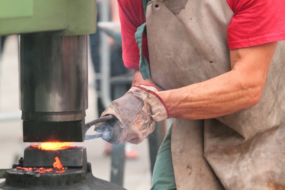 Metal-fabrication-Fabricating